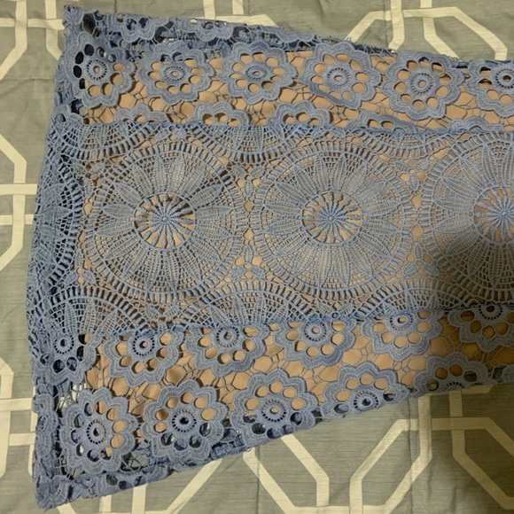 Small periwinkle and tan lace dress from Francescas - Picture 9 of 12